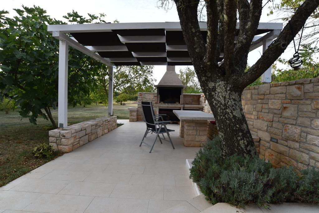 Holiday Home Brhanici Svetvinčenat المظهر الخارجي الصورة